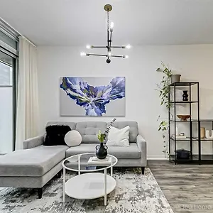 Apartment Prime Location - Stunning 2-bdrm, Toronto