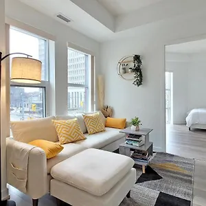 Apartment Lovely 3 Bedrooms In Of, Toronto