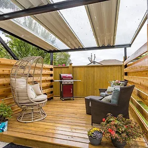  Villa Near Downtown East@ Joyce Skytrain Canada