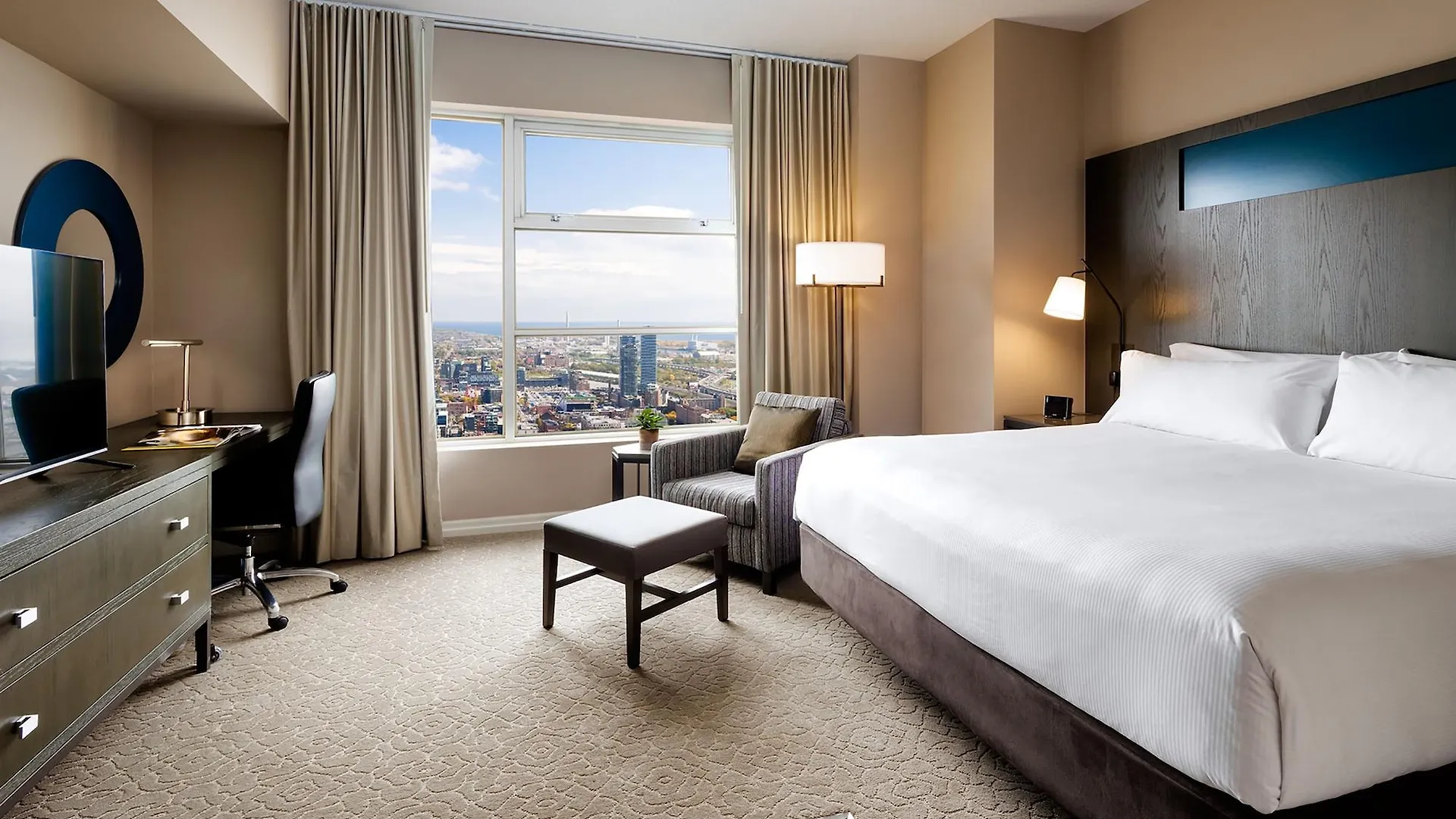 One King West Hotel And Residence Toronto