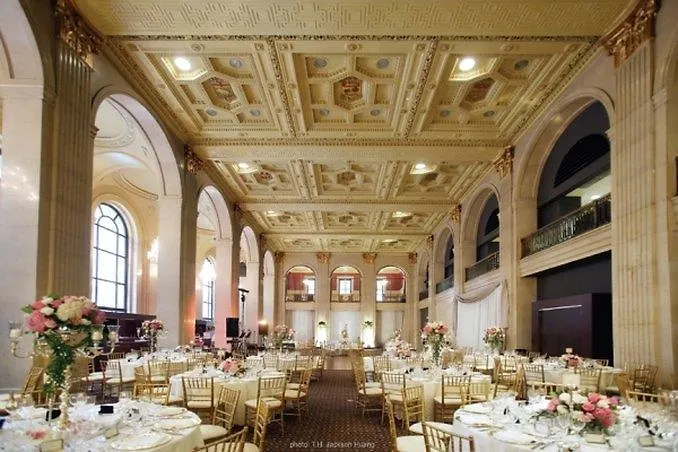 ****  One King West Hotel And Residence Toronto Canada
