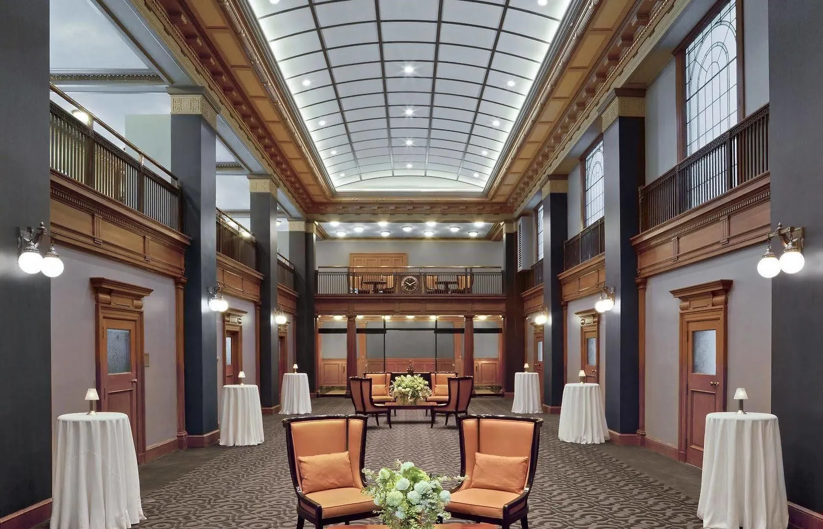 ****  One King West Hotel And Residence Toronto Canada